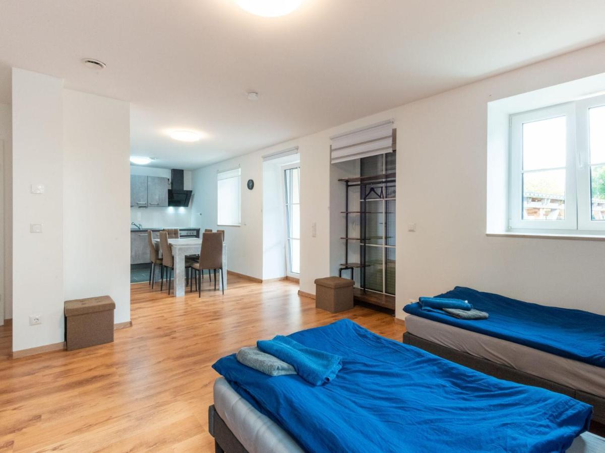 Apartment With Terrace In An Ideal Location Haunsheim المظهر الخارجي الصورة