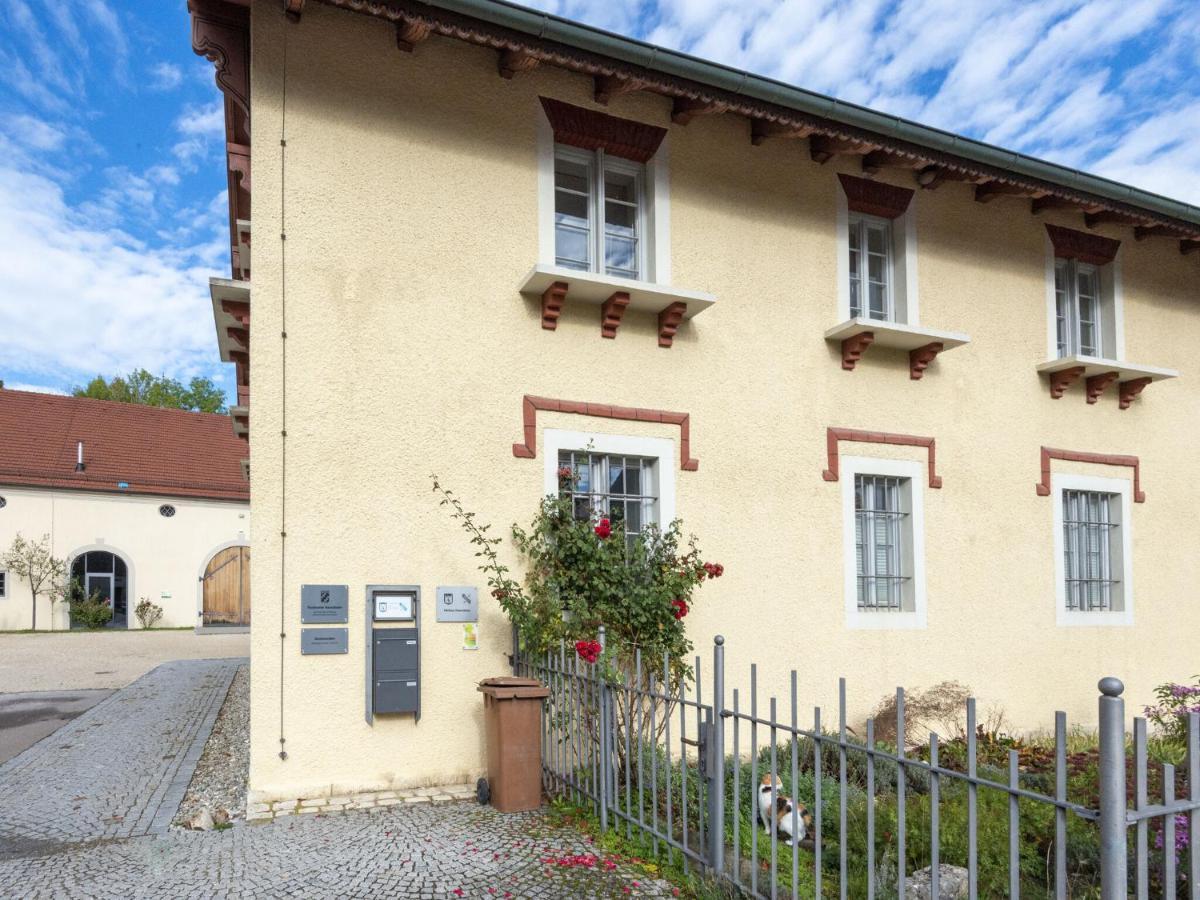 Apartment With Terrace In An Ideal Location Haunsheim المظهر الخارجي الصورة